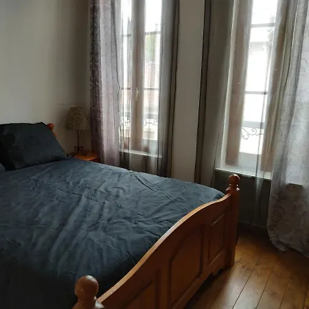 F2 A La Nuitee Apartamento *